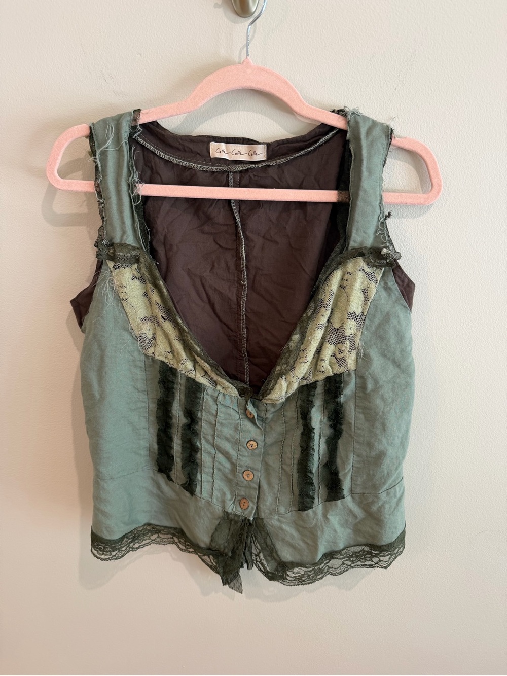 Celle Celle Celle Green Lace-Trim Sleeveless Top